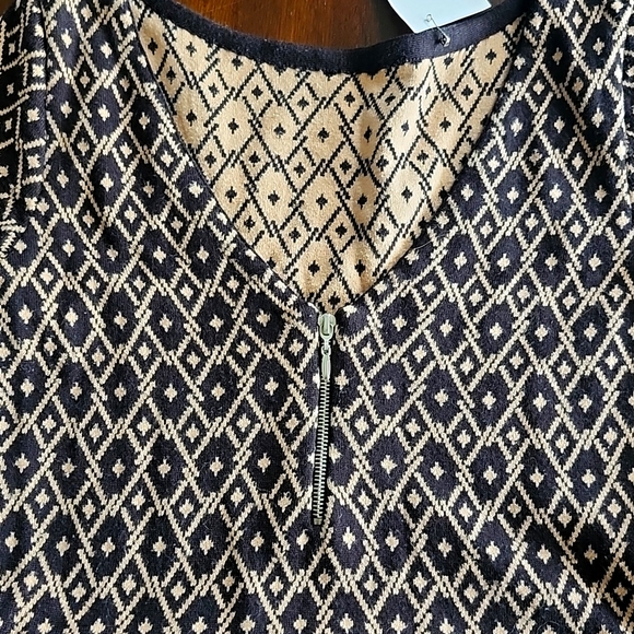 Gorgeous Patterned Dress For Fall - Picture 3 of 4